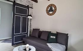 Tiny House Suedliches Friesland-Fri Natur Erleben